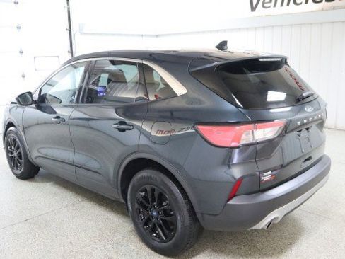 Used 2022 Ford Escape SE w/ Cold Weather Package image 3