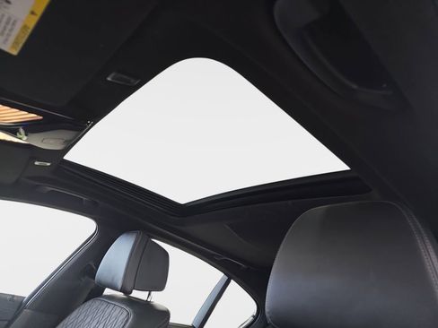 Used 2021 BMW M550i xDrive w/ Executive Package image 26