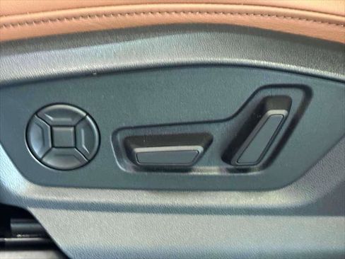 Used 2025 Audi Q8 Premium Plus w/ Premium Plus Package image 30