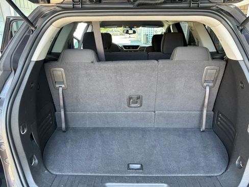 Used 2017 Chevrolet Traverse LT image 15