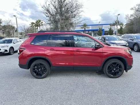 Used 2024 Honda Passport Black Edition image 7