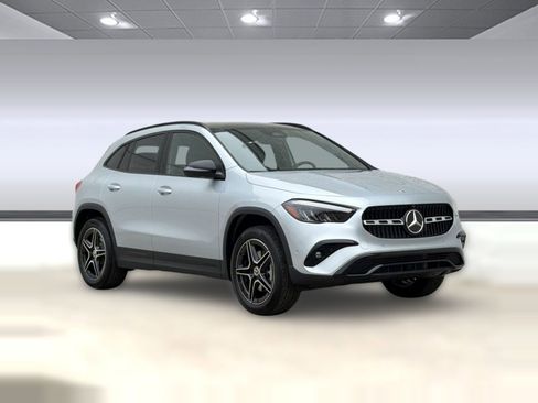 New 2026 Mercedes-Benz GLA 250 4MATIC image 6