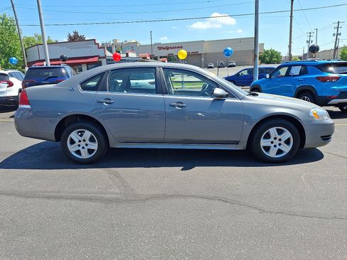 Used 2009 Chevrolet Impala LS FWD image 6