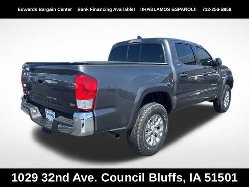 Used 2017 Toyota Tacoma SR5 w/ Tow Package AWD/4WD image 7