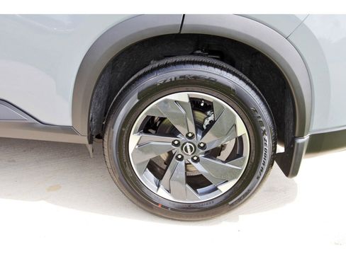 Certified 2026 Nissan Rogue SV FWD image 30