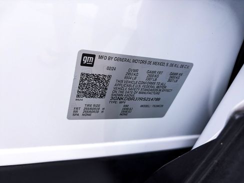 Used 2024 Chevrolet Blazer EV LT AWD/4WD image 38