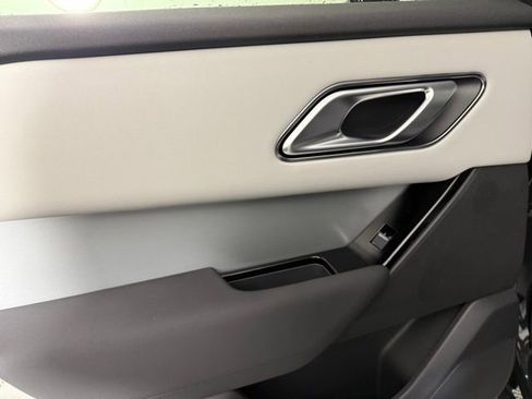 Certified 2025 Land Rover Range Rover Velar S image 22