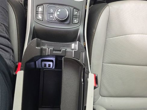 Used 2020 GMC Terrain SLT FWD image 25