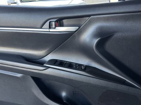 Used 2024 Toyota Camry SE FWD image 19