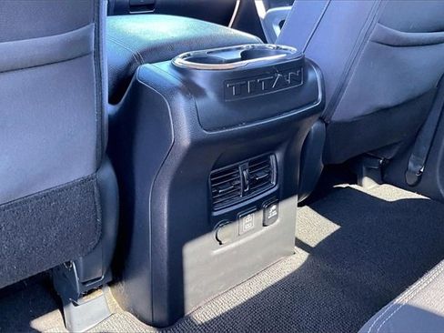 Used 2024 Nissan Titan SV w/ SV Convenience Package image 21