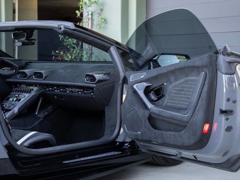 Used 2018 Lamborghini Huracan Performante image 66