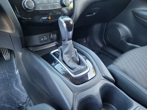 Used 2018 Nissan Rogue S w/ S Value Package FWD image 21