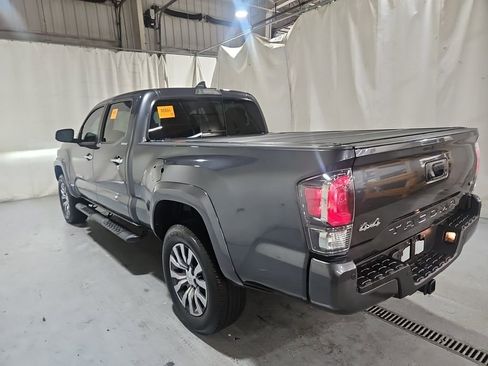 Used 2022 Toyota Tacoma Limited image 7