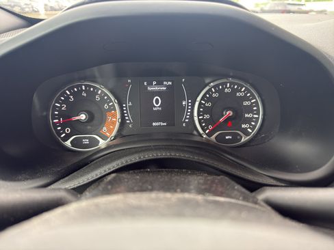 Used 2021 Jeep Renegade Sport image 13