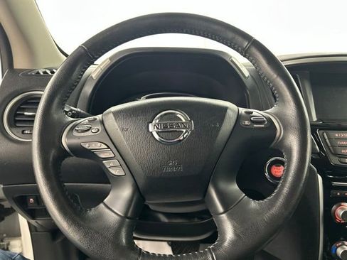 Used 2017 Nissan Pathfinder SV w/ Trailer Tow Package AWD/4WD image 11