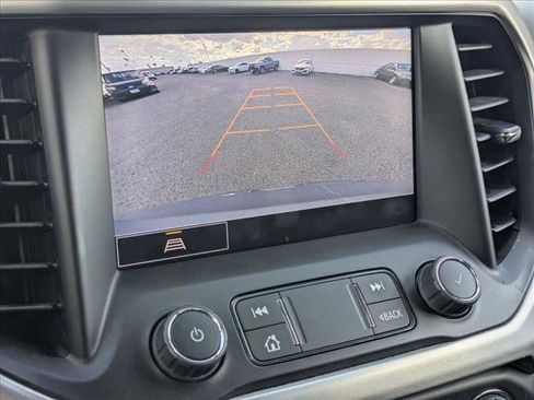 Used 2023 GMC Acadia SLT image 14