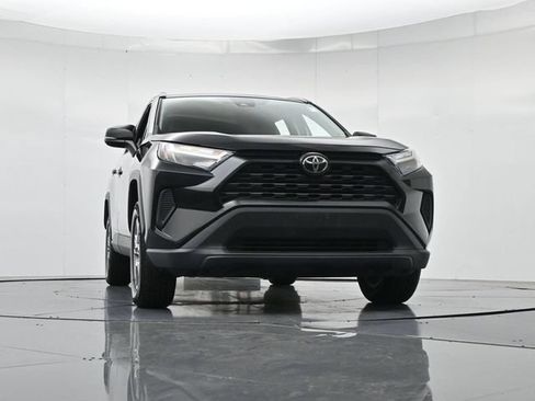 Used 2023 Toyota RAV4 XLE AWD/4WD image 36