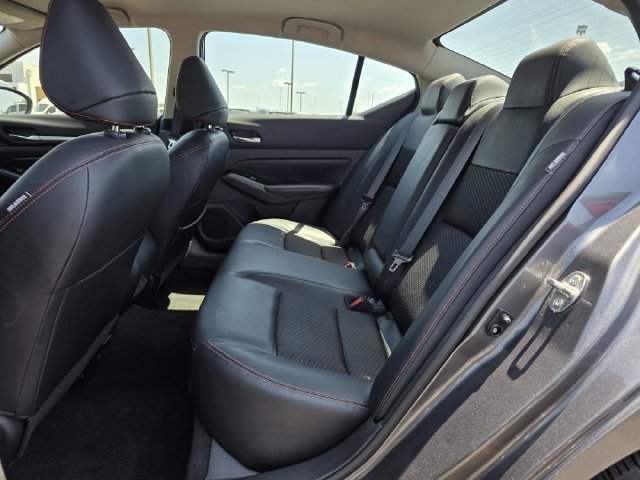 Used 2024 Nissan Altima 2.5 SR FWD image 18