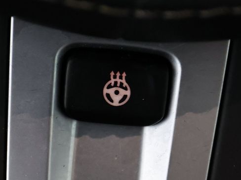 Used 2022 BMW X7 xDrive40i w/ M Sport Package image 27