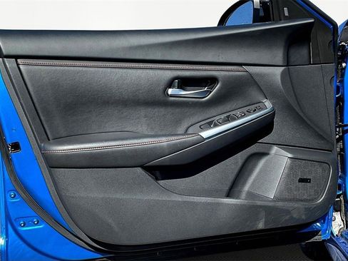 Used 2024 Nissan Sentra SR w/ SR Premium Package image 23