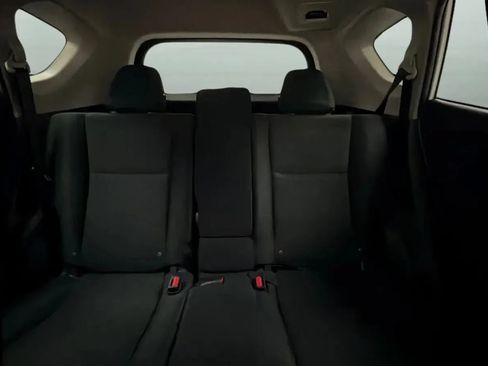 Used 2017 Toyota RAV4 LE w/ Carpet Mat Package AWD/4WD image 17