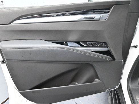 Certified 2025 Cadillac Escalade Sport w/ LPO, ONYX Package AWD/4WD image 13