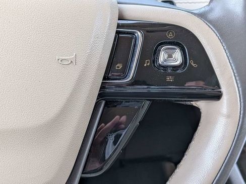Used 2021 Lincoln Corsair AWD image 28
