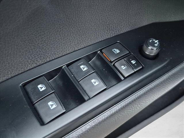 Used 2020 Toyota Camry LE FWD image 12