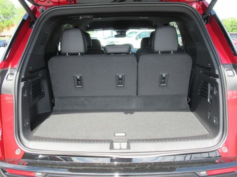 New 2026 Chevrolet Traverse High Country FWD image 30