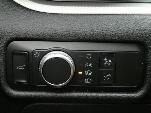 Used 2020 Ford Explorer XLT w/ Class III Trailer Tow Package image 23