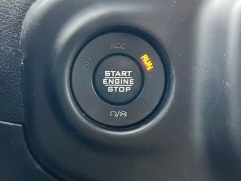 Used 2020 Jeep Wrangler Unlimited Sport image 11