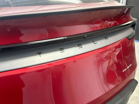 Used 2026 Tesla Model Y AWD image 10