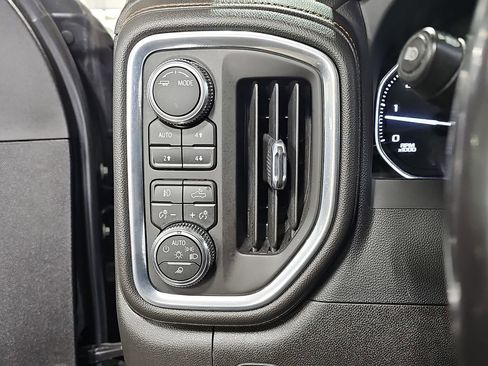 Used 2022 GMC Sierra 2500 AT4 w/ AT4 Preferred Package image 30