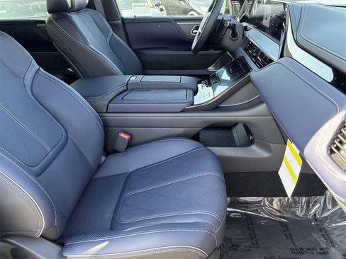 New 2026 INFINITI QX80 4WD w/ Sport Exterior Package image 9