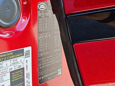 Used 2021 Land Rover Range Rover Velar R-Dynamic S image 24