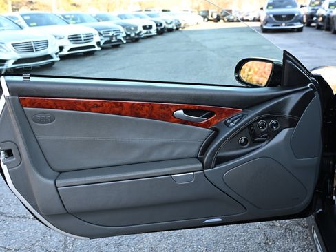 Used 2005 Mercedes-Benz SL 55 AMG image 19