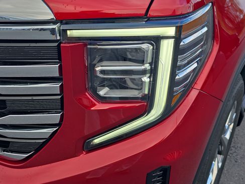 New 2026 GMC Sierra 1500 SLT w/ SLT Premium Plus Package image 9