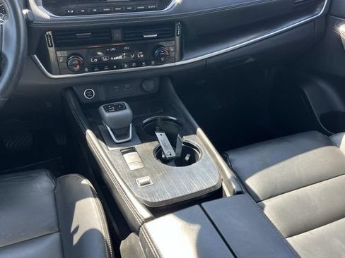 Used 2021 Nissan Rogue SL w/ Premium Package FWD image 18