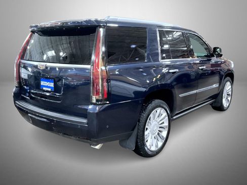 Used 2017 Cadillac Escalade Platinum image 5