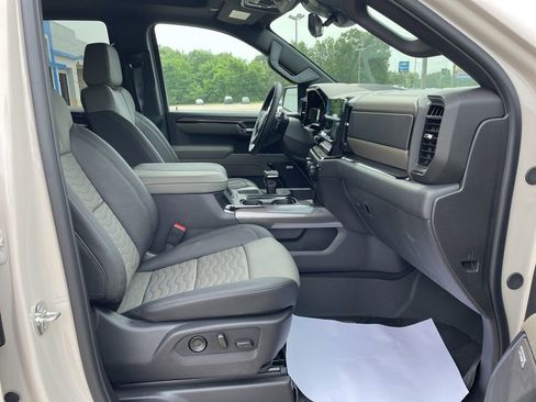 New 2026 Chevrolet Silverado 1500 ZR2 w/ LPO, Dark Essentials Package AWD/4WD image 32