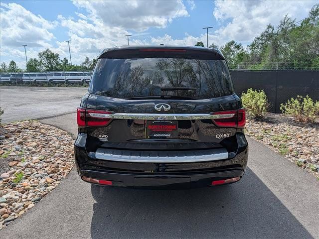 Used 2022 INFINITI QX80 Luxe w/ Cargo Package AWD/4WD image 4
