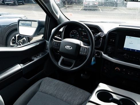 Used 2022 Ford F150 XLT w/ Trailer Tow Package image 9