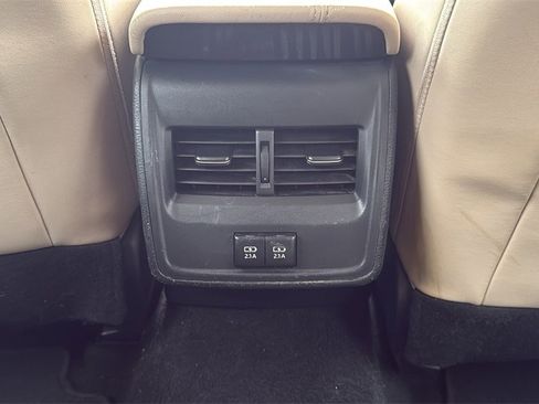 Used 2019 Toyota Avalon XLE image 16