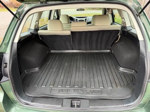 Used 2011 Subaru Outback 2.5i image 17