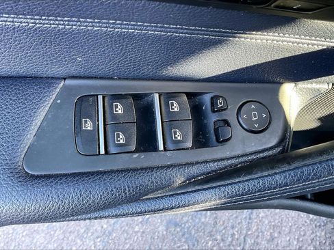 Used 2019 BMW 530i w/ Convenience Package RWD image 4