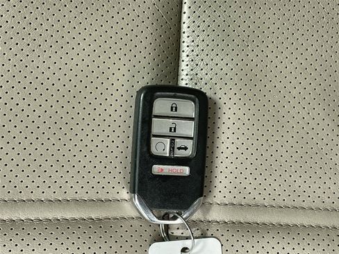 Used 2021 Honda Insight Touring image 35