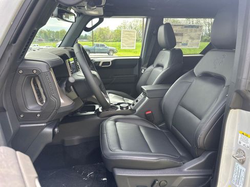 New 2026 Ford Bronco Outer Banks AWD/4WD image 3