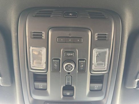 Used 2024 GMC Yukon XL Denali w/ Denali Reserve Package AWD/4WD image 24