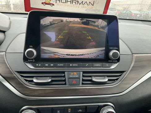 Used 2023 Nissan Altima 2.5 SV image 14