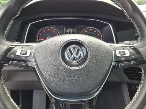 Used 2021 Volkswagen Jetta R-Line w/ R-Line Cold Weather Package FWD image 5